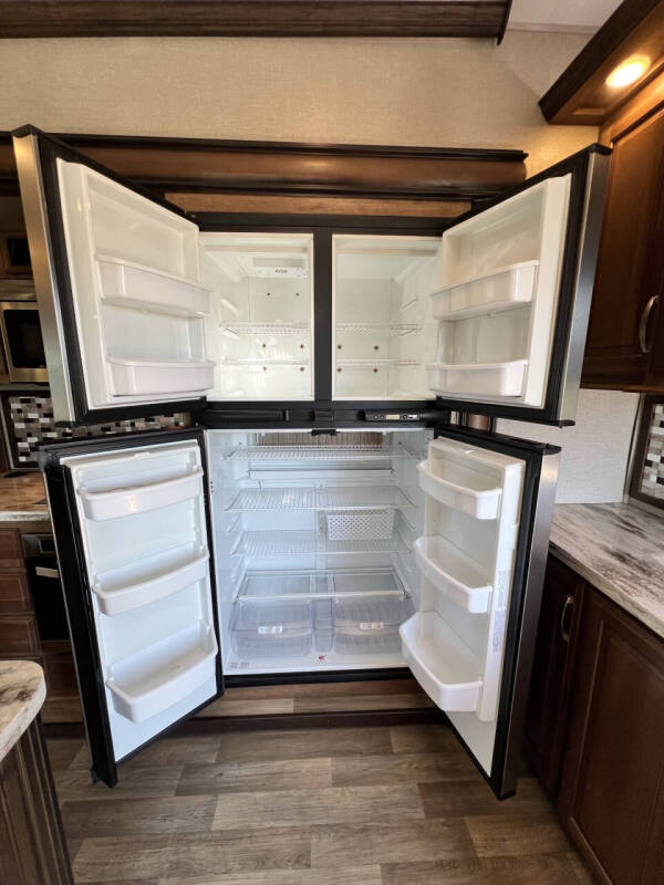 2017 Keystone RV Montana 3810MS-Only 2 Owners
