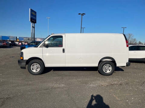 2025 Chevrolet Express 2500