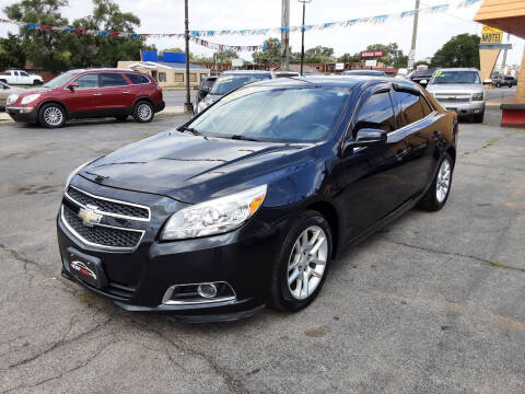 2013 Chevrolet Malibu for sale at TOP YIN MOTORS in Mount Prospect IL