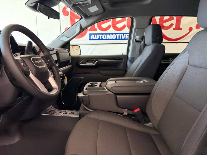 2026 GMC Sierra 1500 Elevation Standard