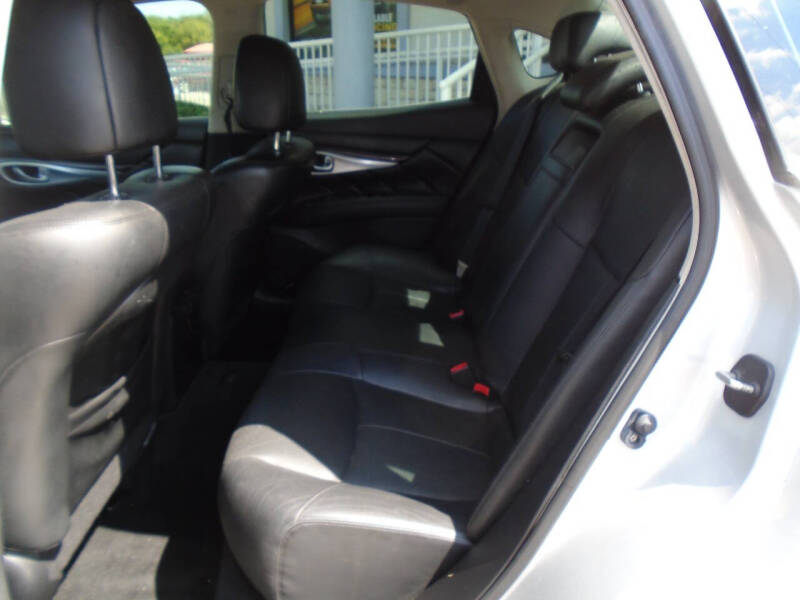 2013 Infiniti M37
