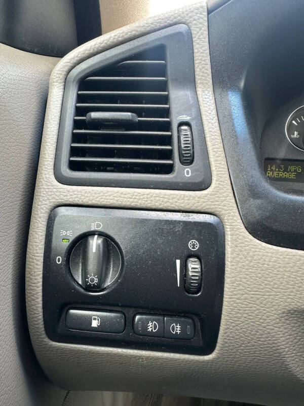 2005 Volvo XC70
