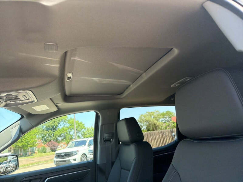 2026 GMC Sierra 1500 SLT - Photo 15
