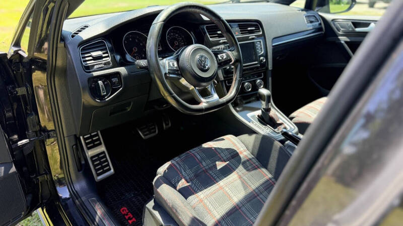 2016 Volkswagen Golf GTI S