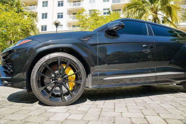 2022 Lamborghini Urus