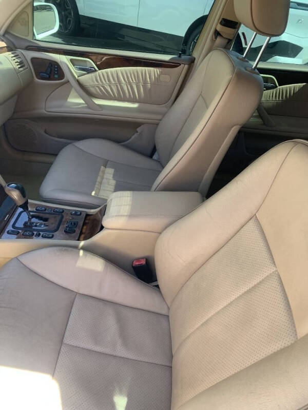 2002 Mercedes-Benz E-Class E 320