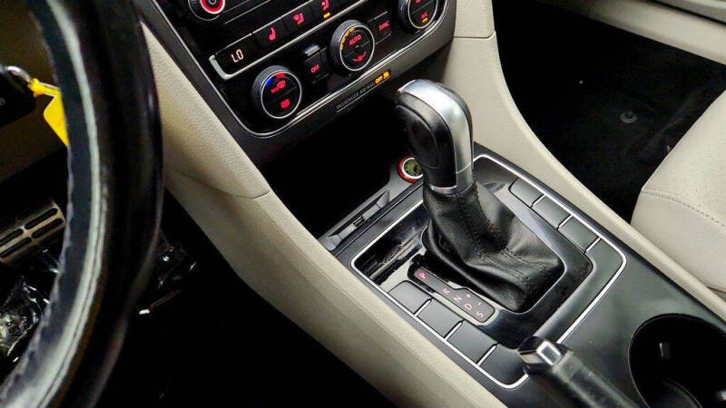 2016 Volkswagen Passat