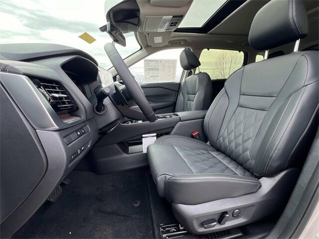 2025 Nissan Rogue Platinum