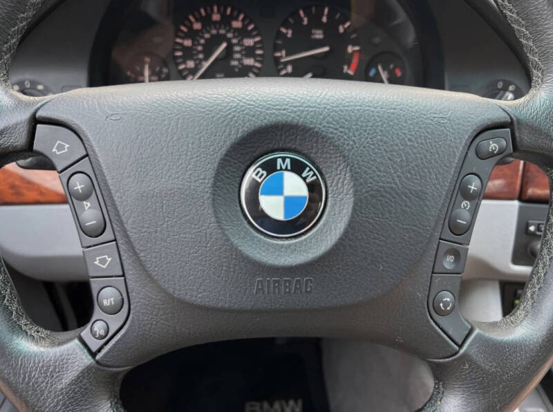 2002 BMW 5 Series 530i