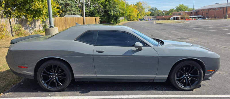 2018 Dodge Challenger SXT Plus
