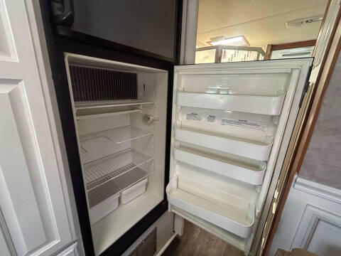 2005 Freightliner XCS Chassis