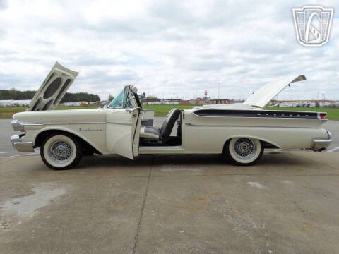 1957 Mercury Monterey