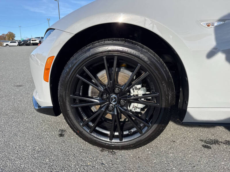 2024 Mazda MX-5 Miata Club