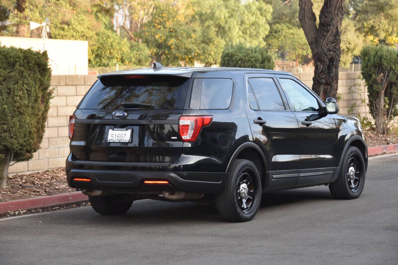 2018 Ford Explorer null photo 11