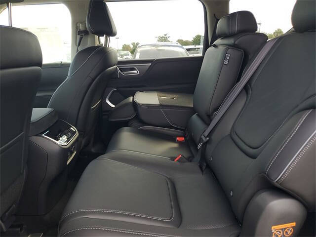 2026 Infiniti QX80 Luxe