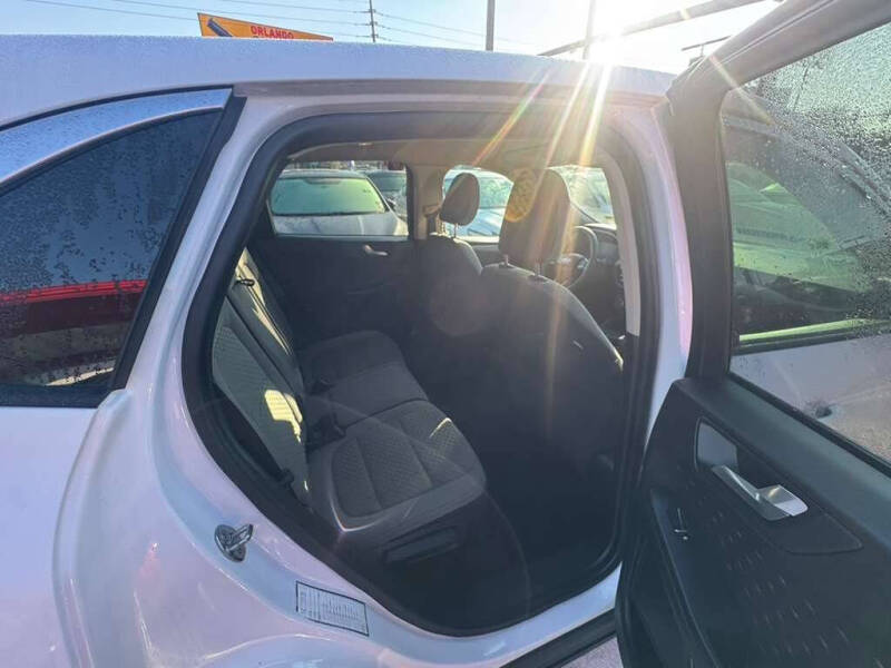 2020 Ford Escape SE