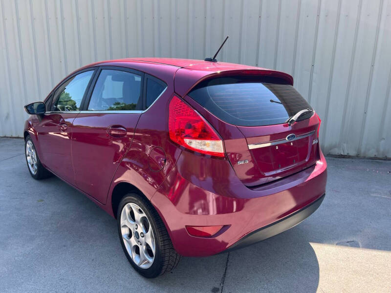 2011 Ford Fiesta SES
