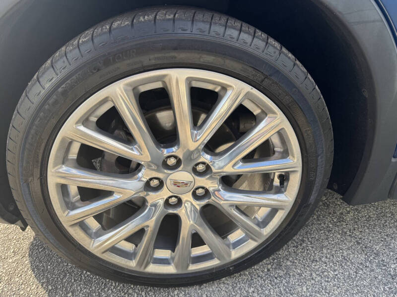 2019 Cadillac XT4 Premium Luxury