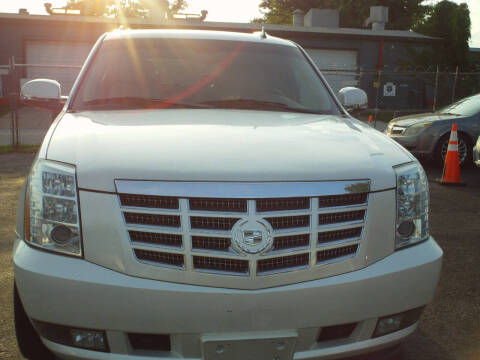 2011 Cadillac Escalade Luxury