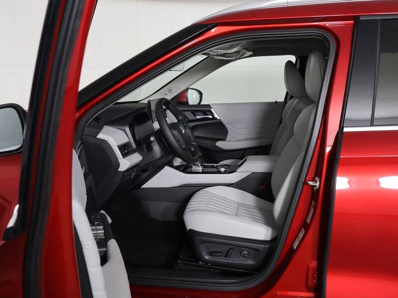 2025 Mitsubishi Outlander SEL