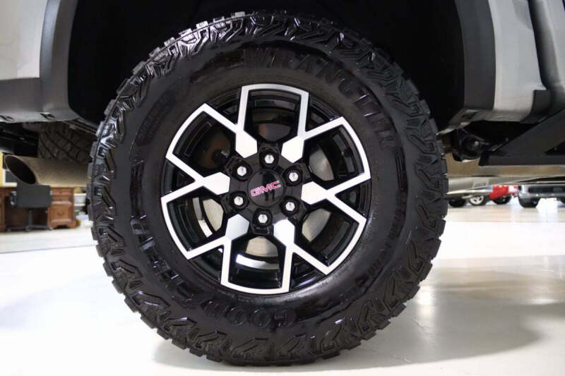 2023 GMC Canyon AT4X