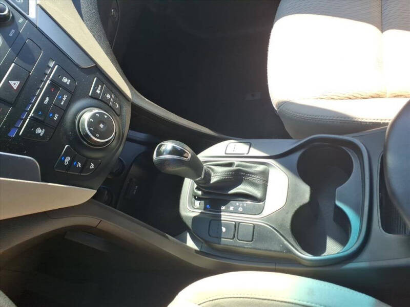 2016 Hyundai Santa Fe SE