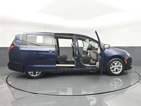 2018 Chrysler Pacifica Touring Plus