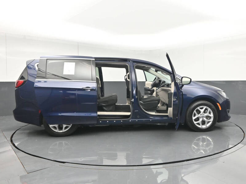 2018 Chrysler Pacifica Touring Plus
