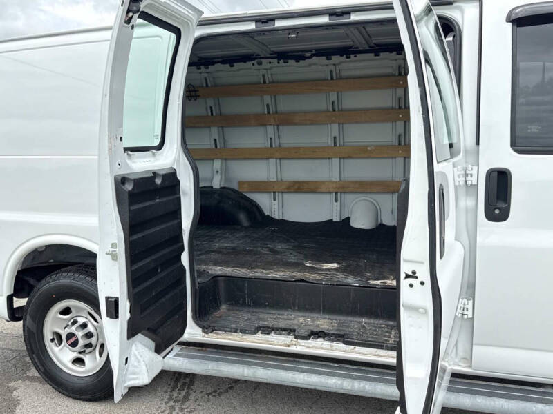 2021 GMC Savana 2500