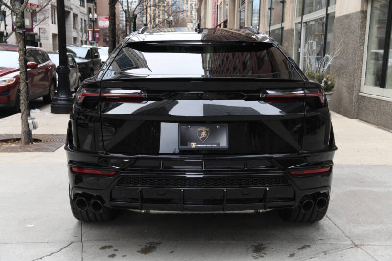 2024 Lamborghini Urus S