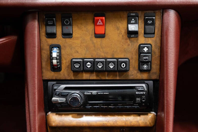 1988 Mercedes-Benz 560-Class 560 SEL