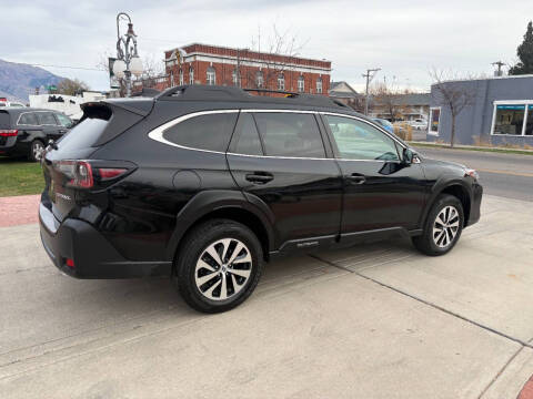 2023 Subaru Outback Premium