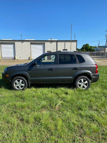 2008 Hyundai Tucson for sale at NORTH END MOTORS in Newport News VA