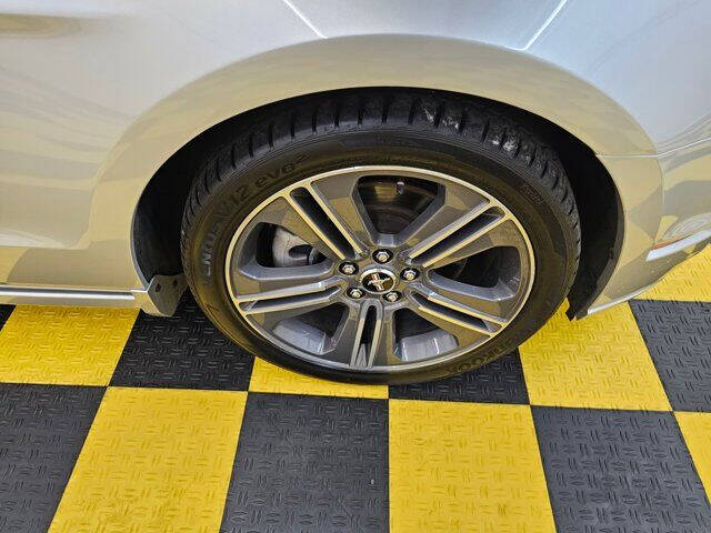 2013 Ford Mustang V6 Premium