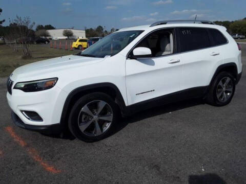 2019 Jeep Cherokee for sale at PHIL SMITH AUTOMOTIVE GROUP - SOUTHERN PINES GM in Southern Pines NC