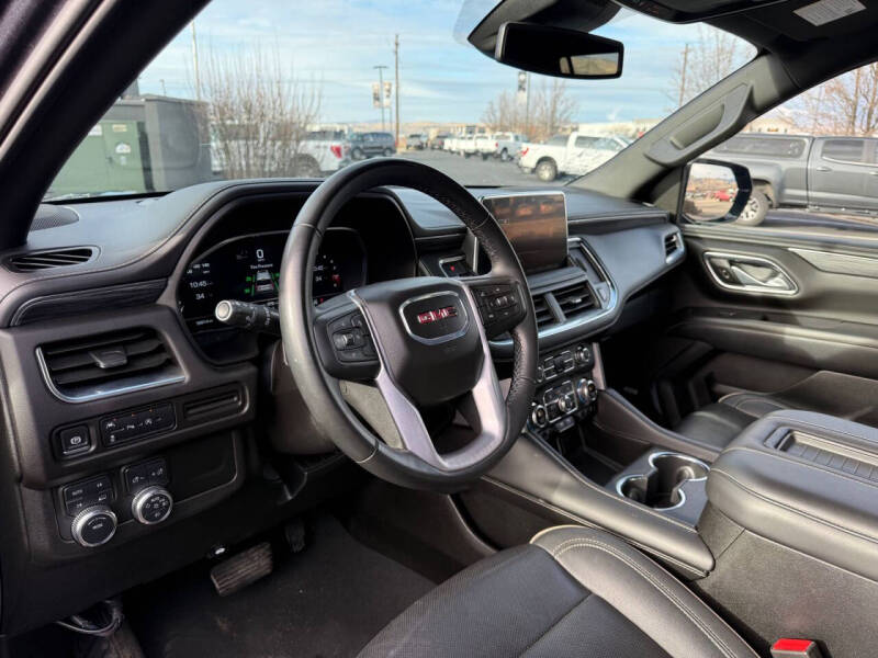 2024 GMC Yukon XL SLT