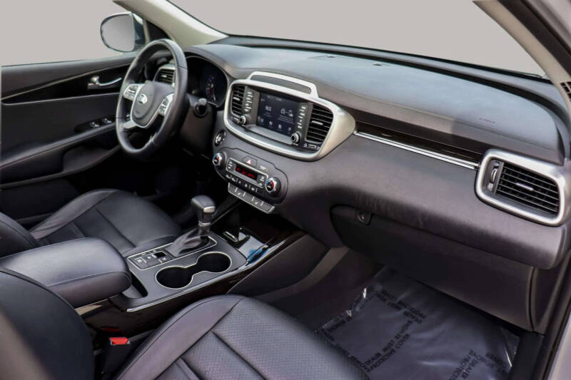 2020 Kia Sorento EX V6