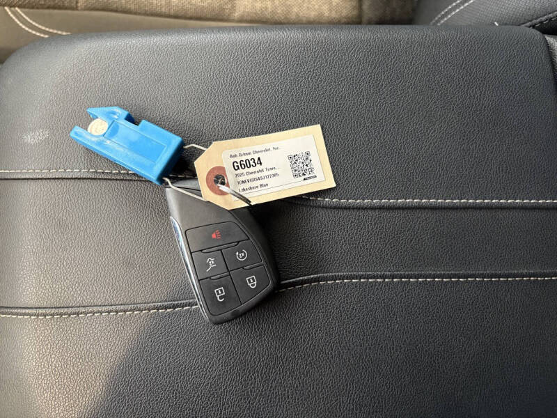 2025 Chevrolet Traverse LT