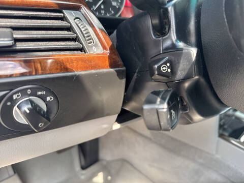 2009 BMW 5 Series 528i