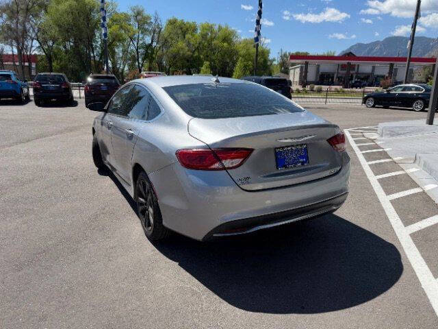 2016 Chrysler 200 Limited