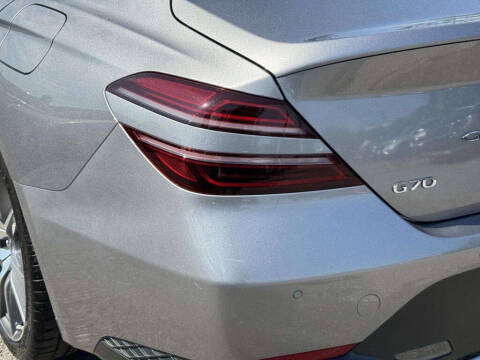 2022 Genesis G70