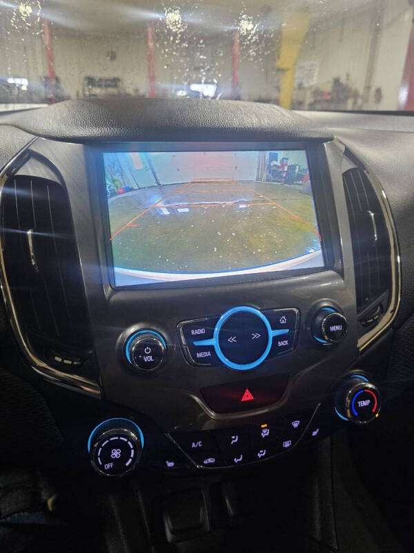 2017 Chevrolet Cruze LT Auto