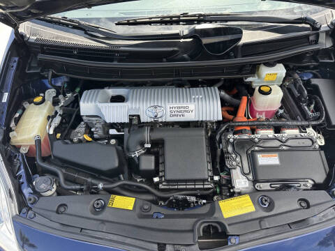 2014 Toyota Prius Three
