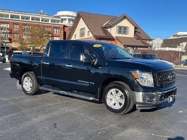 2019 Nissan Titan SV