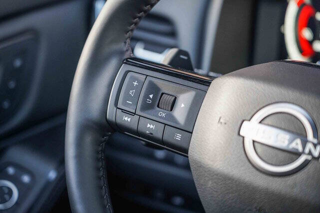 2025 Nissan Rogue SL