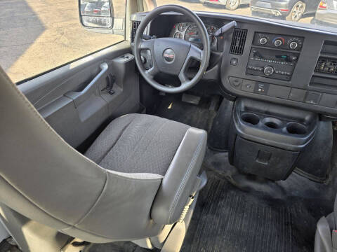 2017 GMC Savana 2500