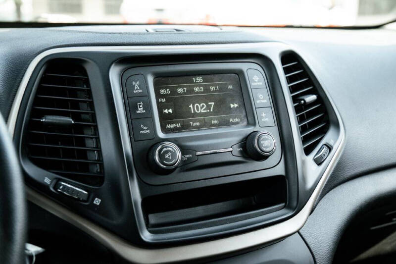 2017 Jeep Cherokee Sport
