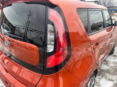 2019 Kia Soul +
