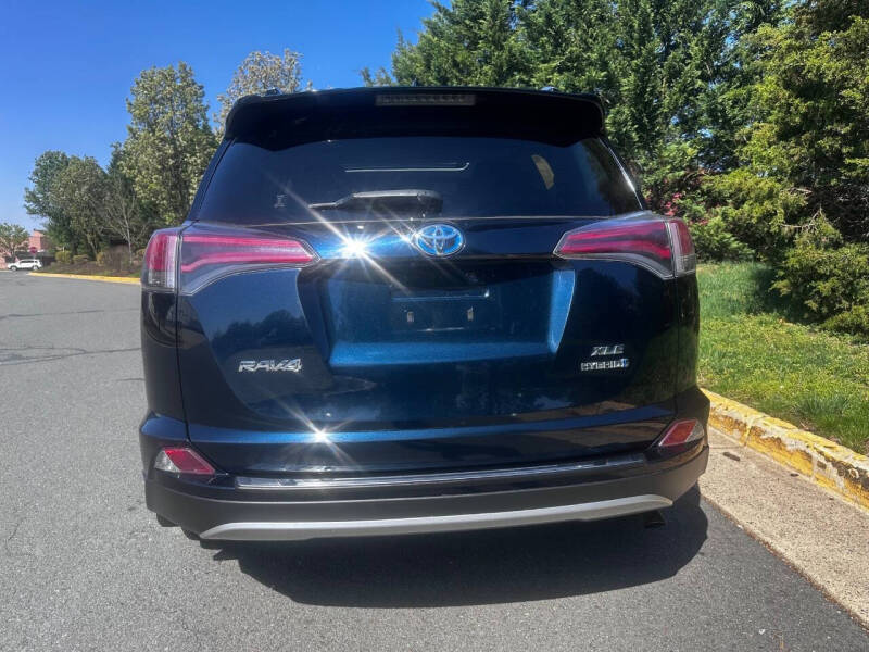 2017 Toyota RAV4 Hybrid XLE