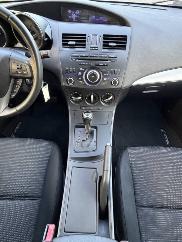 2012 Mazda MAZDA3 i Touring